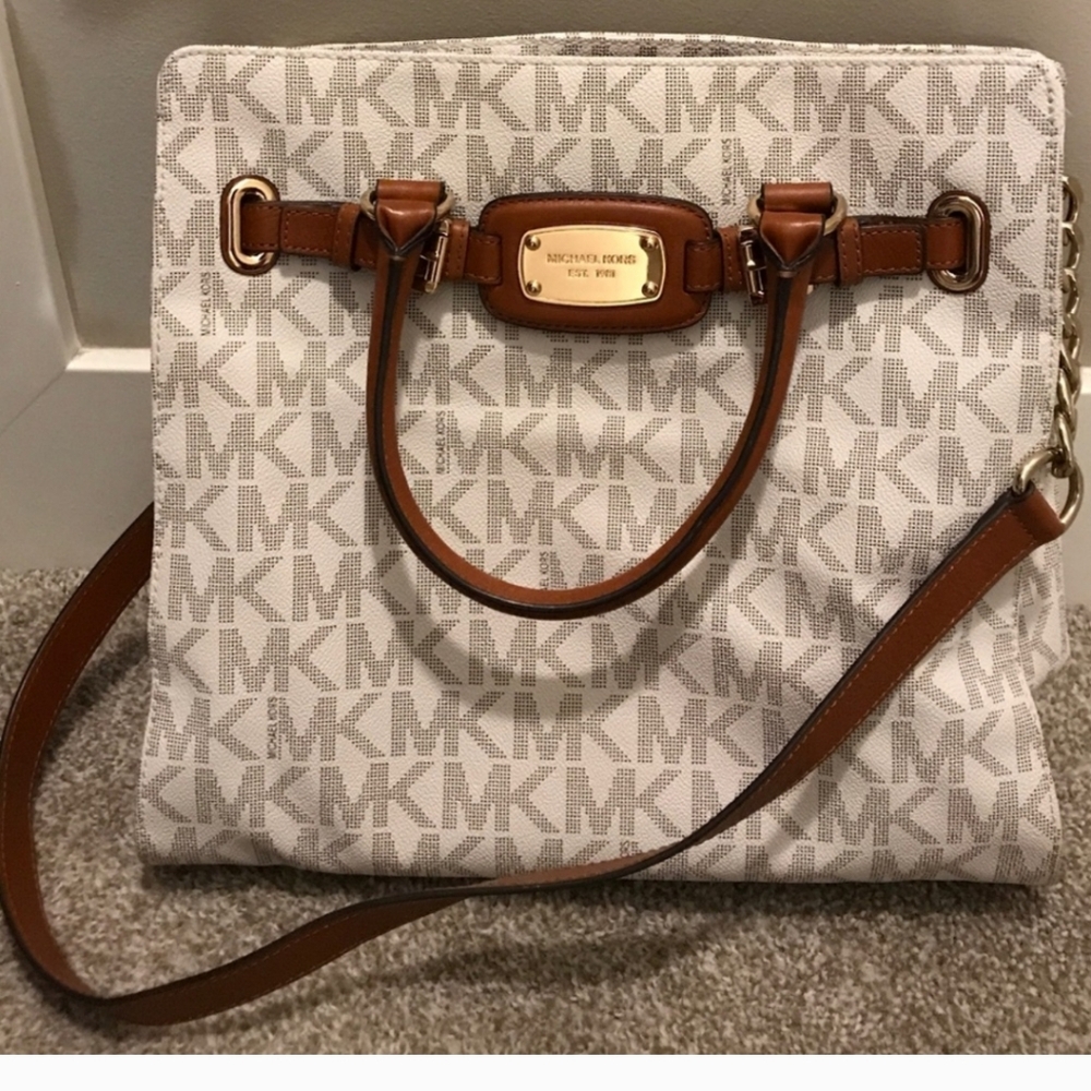 Michael Kors hamilton bag slightly used Great Shape